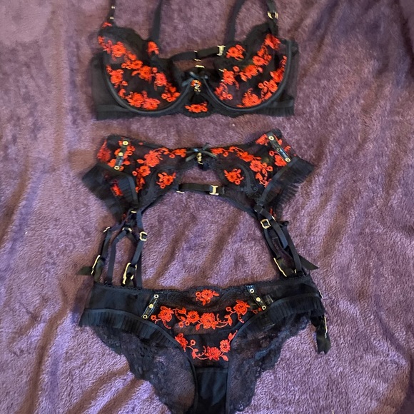 Frida 3pc set BNWOT - Picture 4 of 8